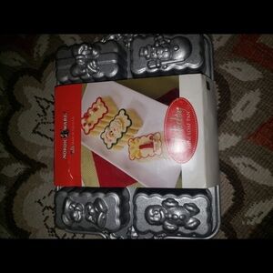 Nordic Ware Holiday Mini Loaf Pan New With Tags Original Price Of $40